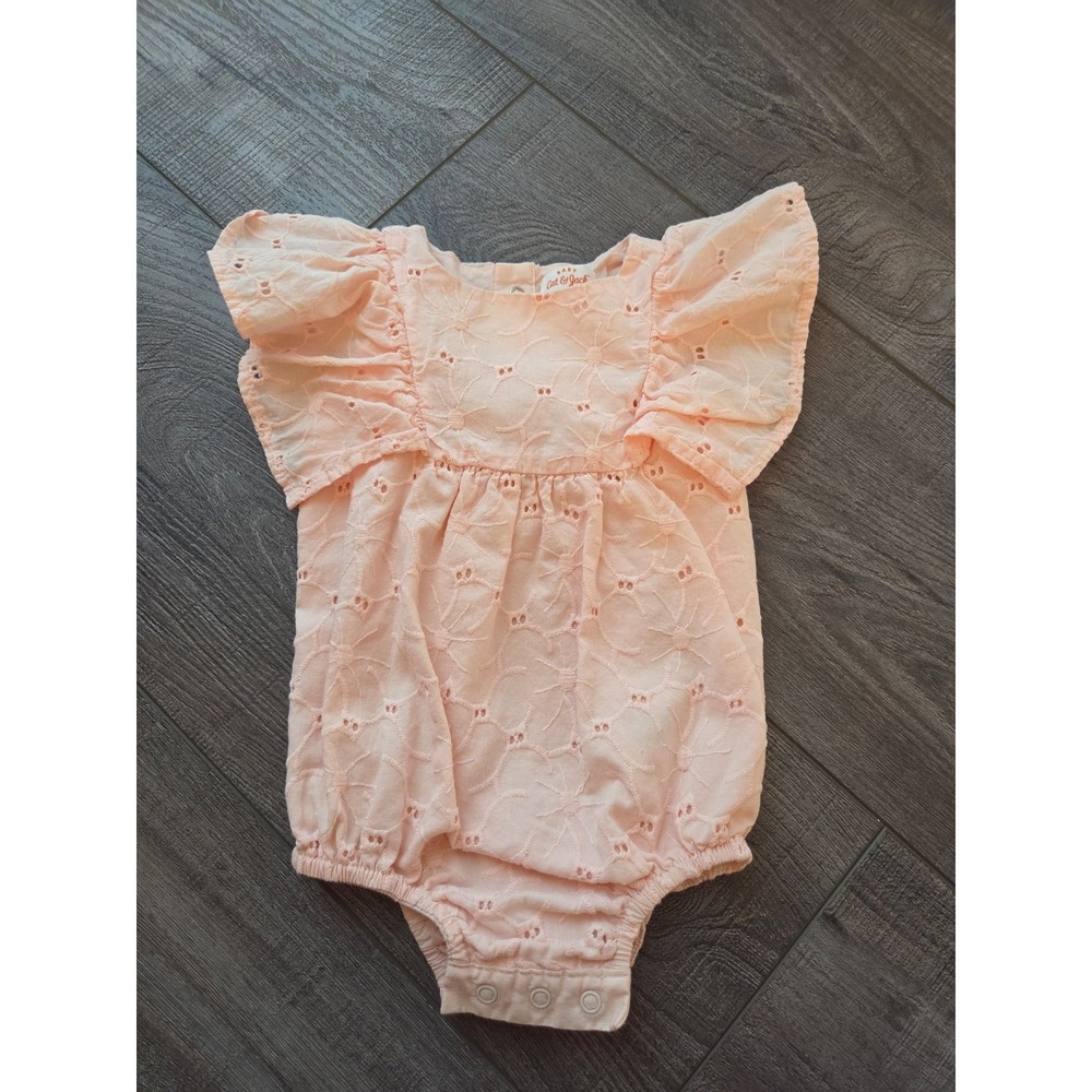 Cat and jack baby girl romper‎ 3-6 mos
